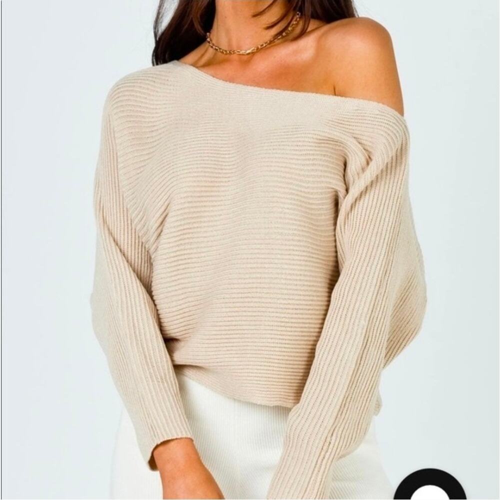 Polly Princess Polly Arizona Off Shoulder Knit top size 2